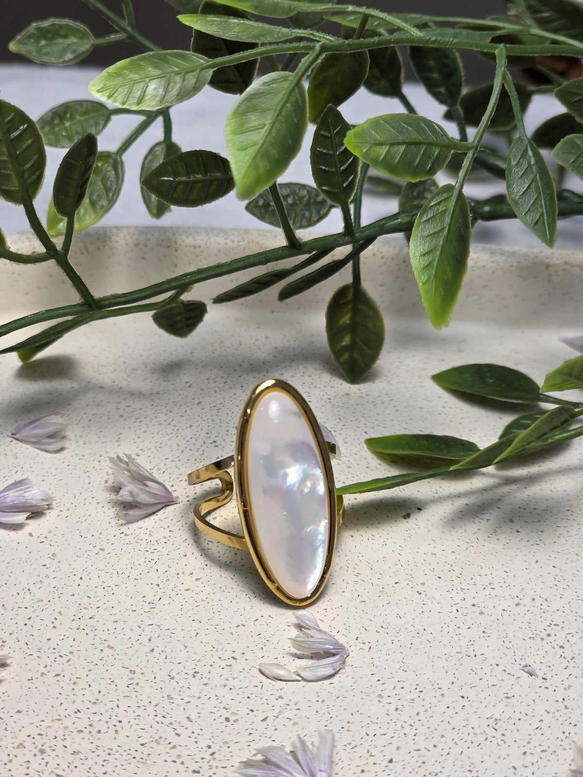 Athéna | Bague pierre blanche nacrée en acier inoxydable