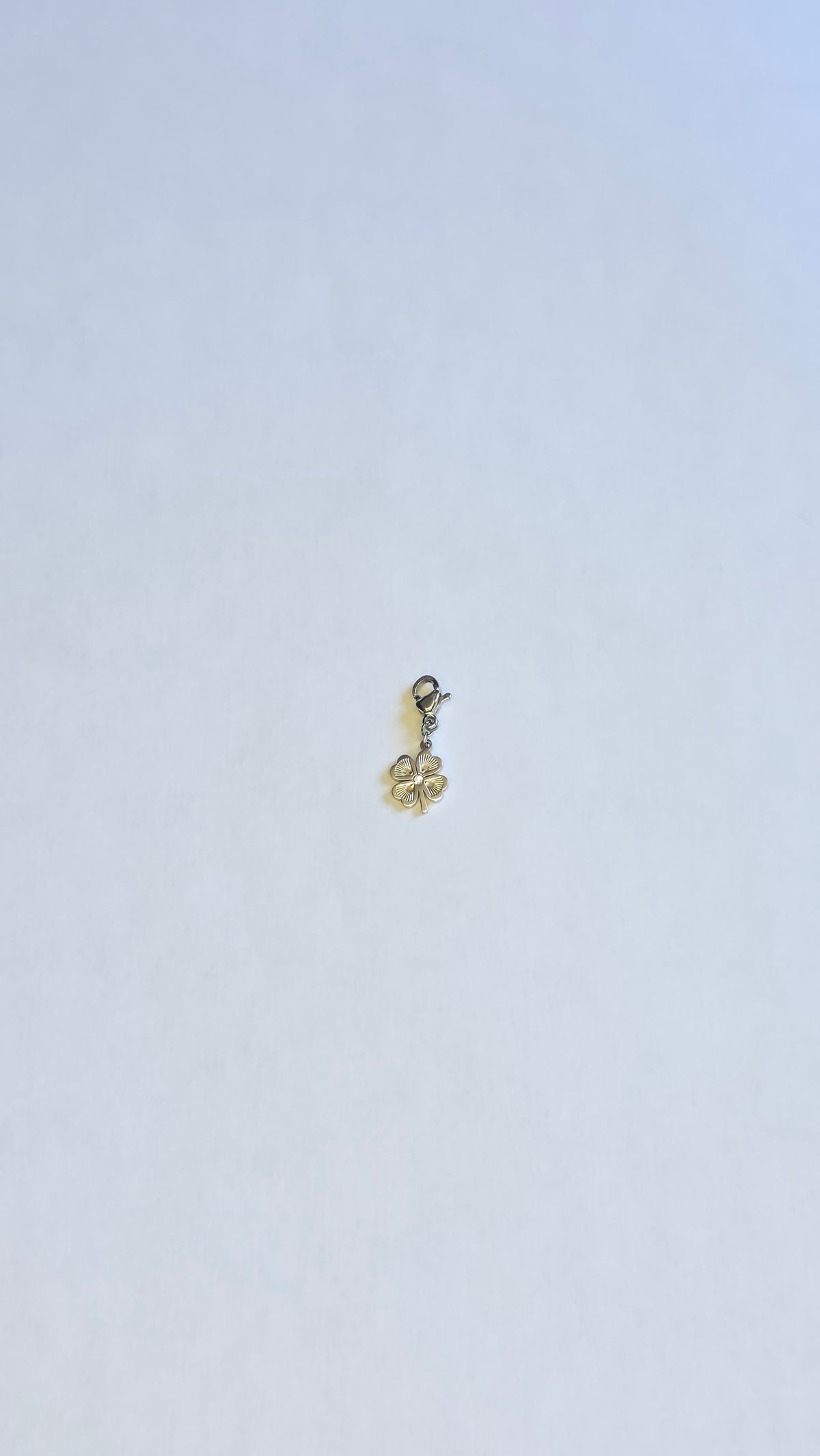Charm Trèfle argenté en acier inoxydable